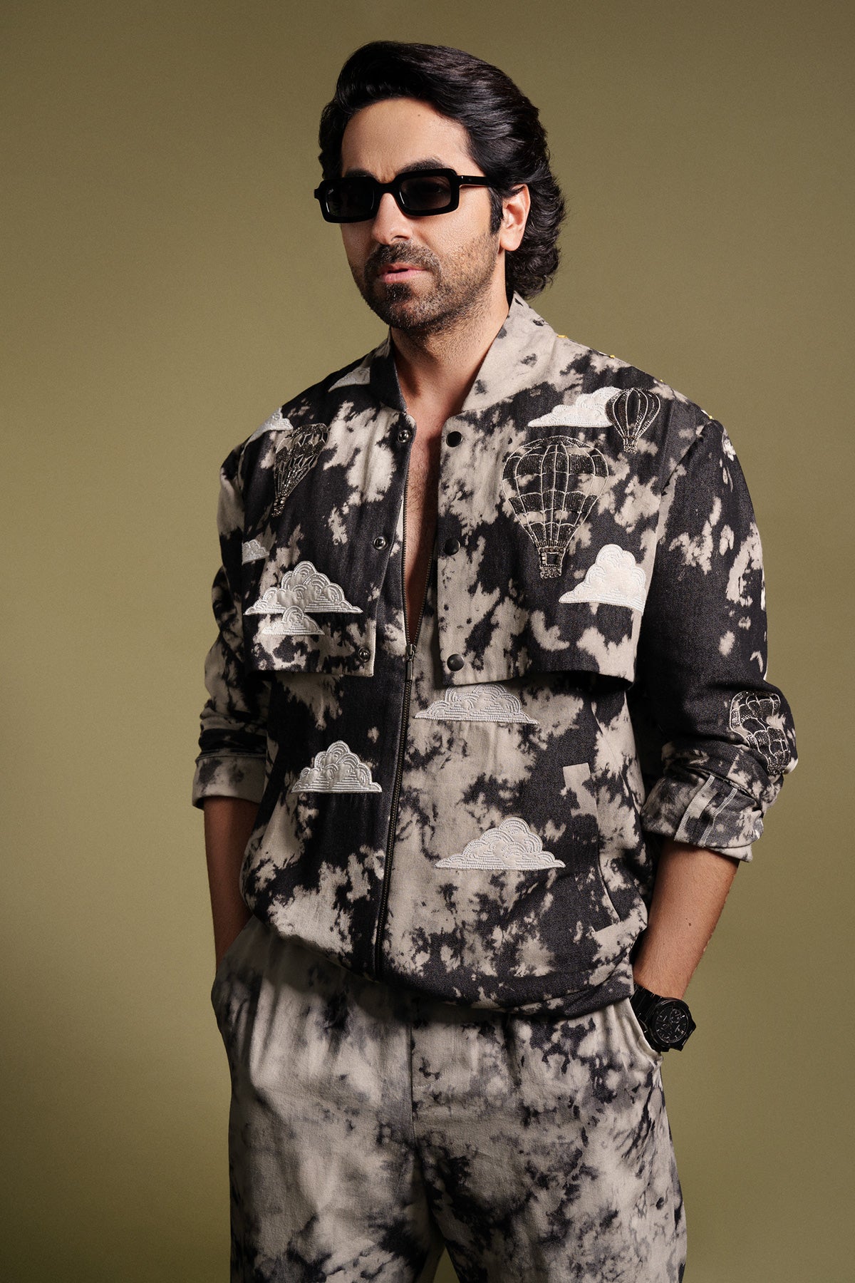 Ayushman Khurana In Air Balloon,Clouds And Sun Double Layer Bomber With Pants