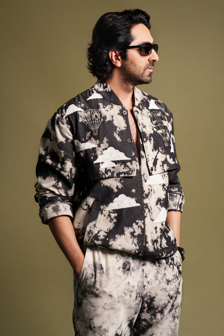Ayushmann Khurrana In Air Balloon,Clouds And Sun Double Layer Bomber With Pants