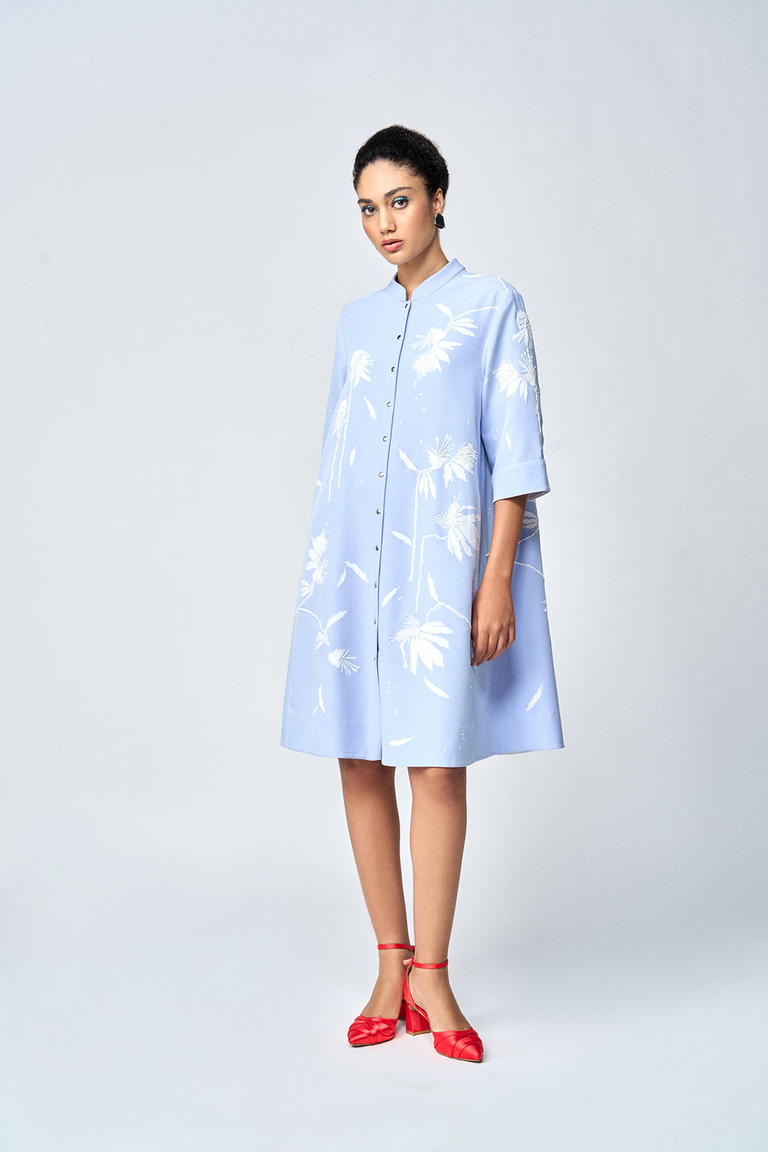 DAINTY LEAVES FRONT OPEN FLARED DRESS XS