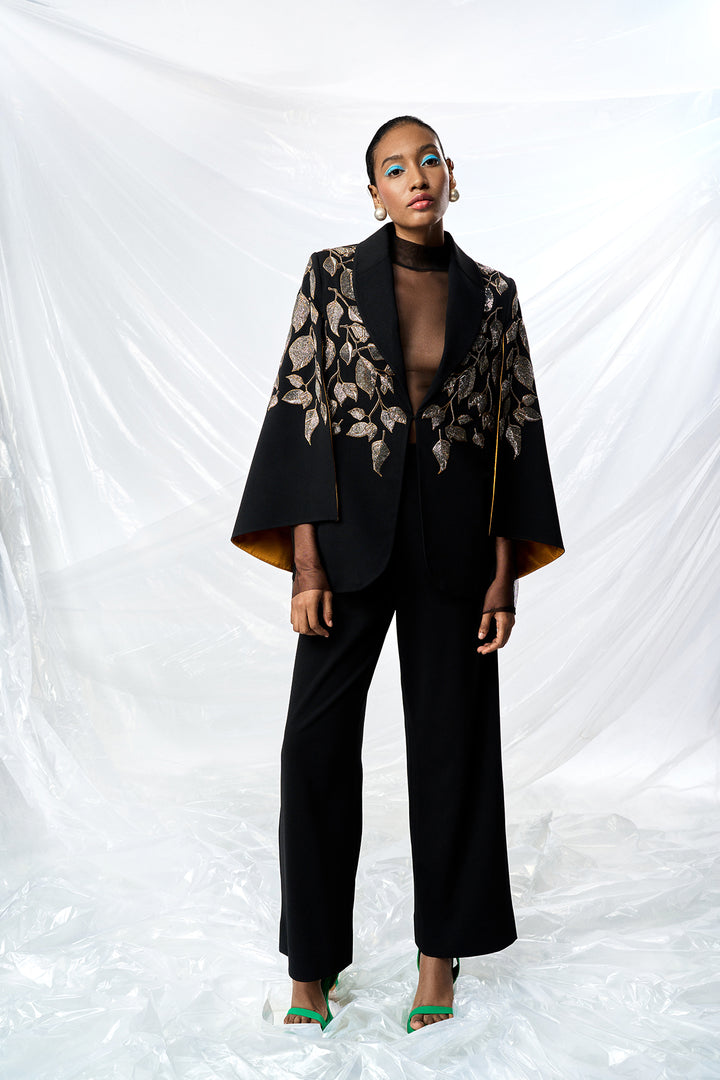 STRAIGHT PANTS OF ( HAZEL LEAVES CAPE )