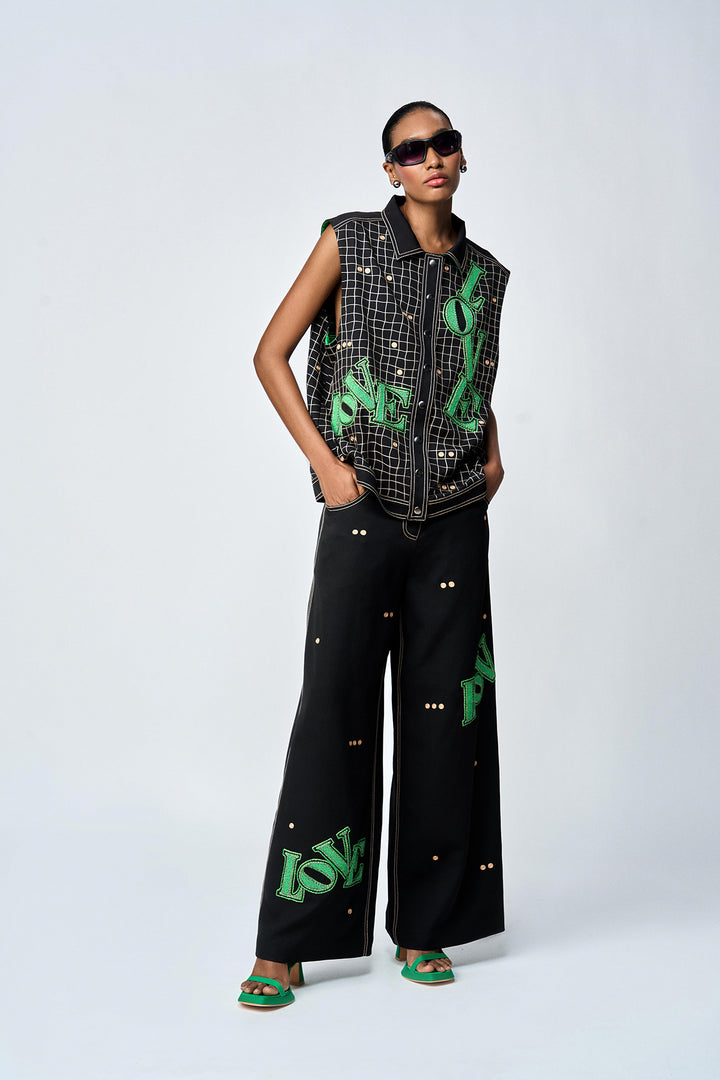 FLARED PANTS OF (LOVE CHECKS VEST )