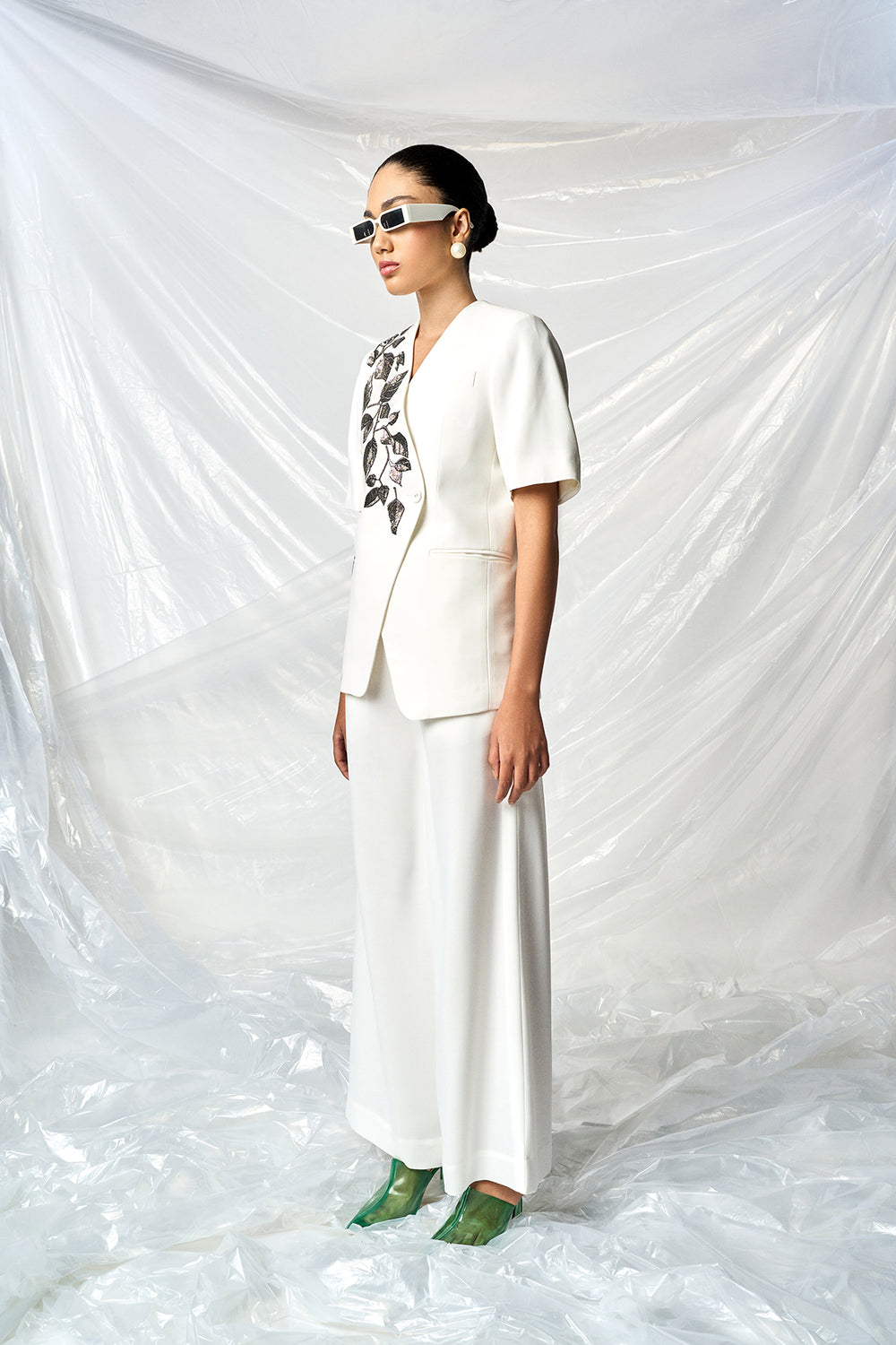 FLARED PANTS OF ( HAZEL LEAVES HALF SLEEVES BLAZER )