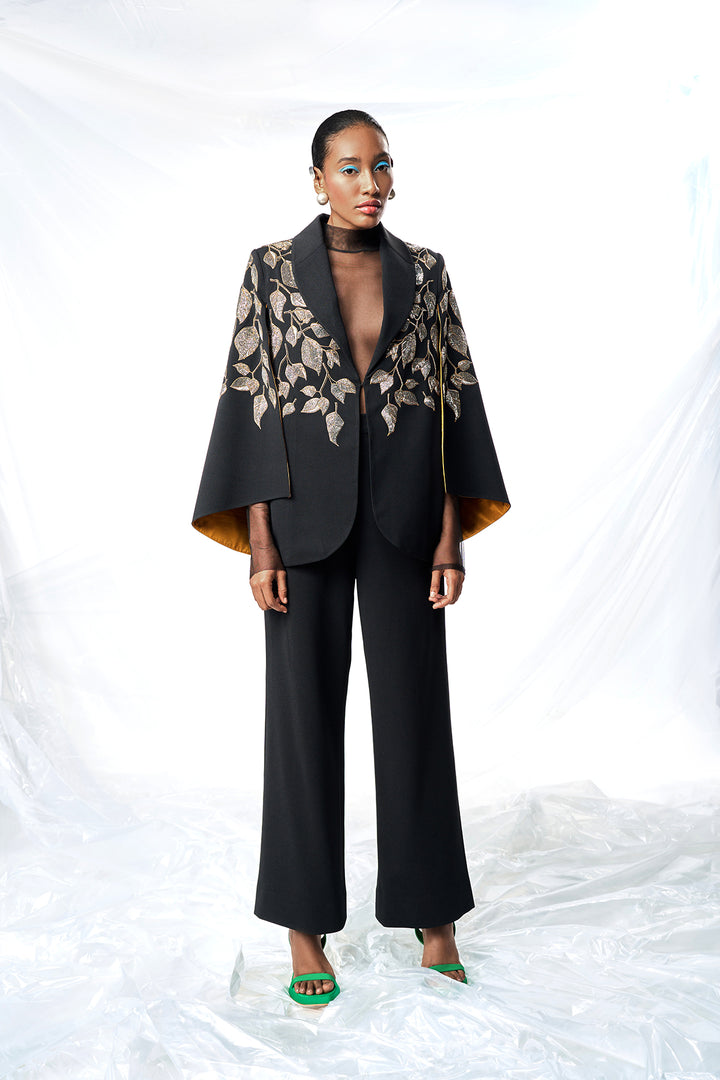 STRAIGHT PANTS OF ( HAZEL LEAVES CAPE )