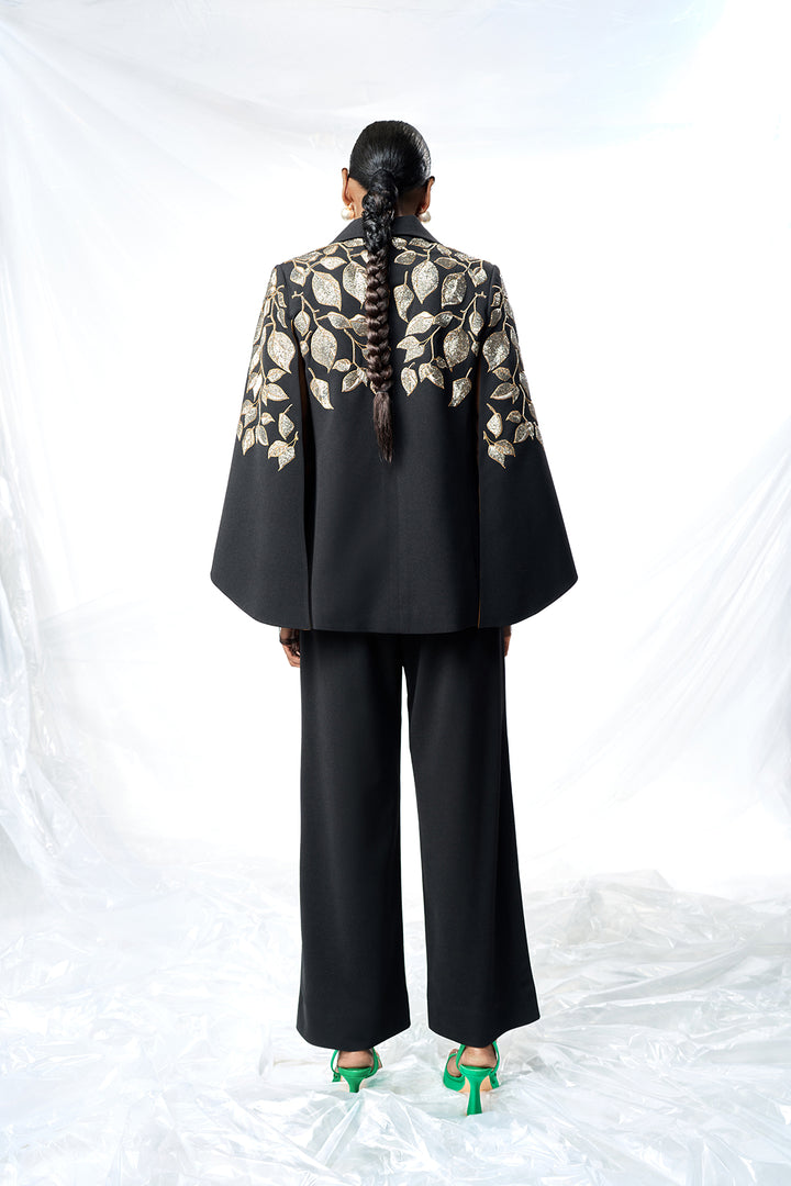 STRAIGHT PANTS OF ( HAZEL LEAVES CAPE )