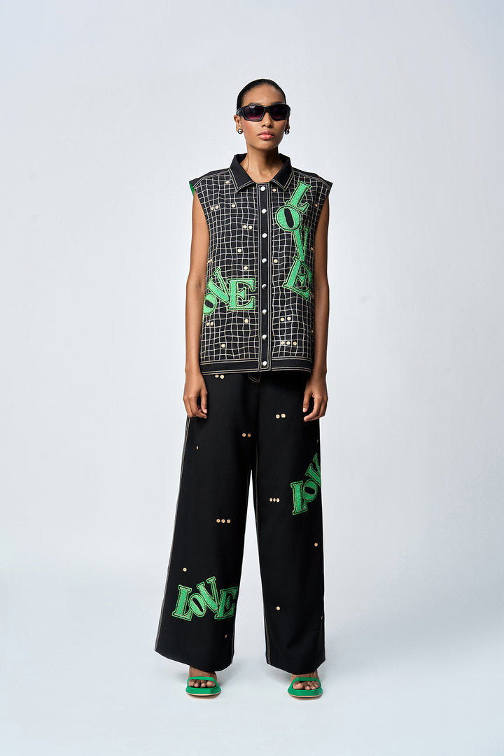 FLARED PANTS OF (LOVE CHECKS VEST )