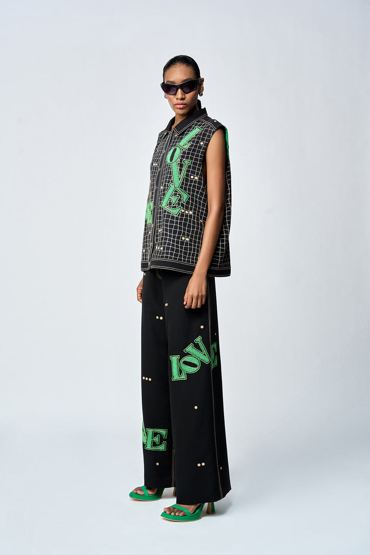 FLARED PANTS OF (LOVE CHECKS VEST )