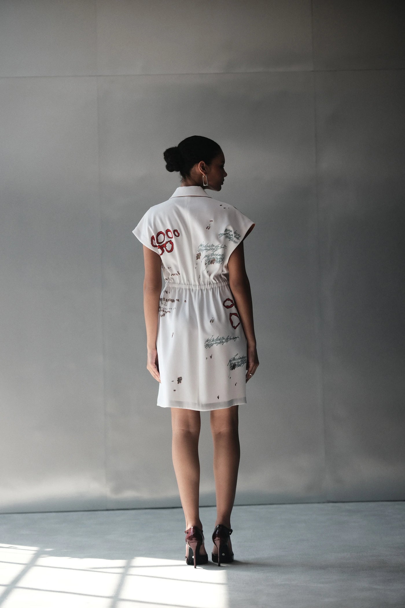 BUG THEORY ROBE DRESS XS / White
