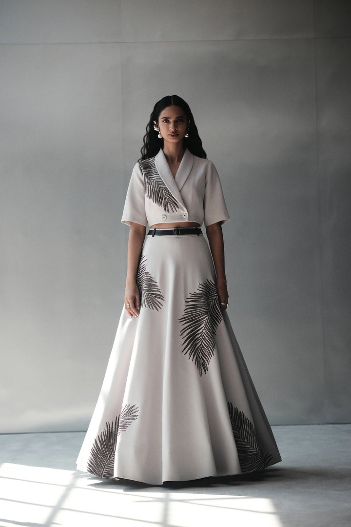 BIG LEAF WRAP BLOUSE WITH STATEMENTSKIRT