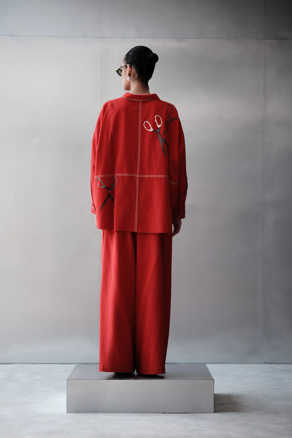 SCISSORS OVERSIZED SHACKET WITH FREE FLOW PANTS