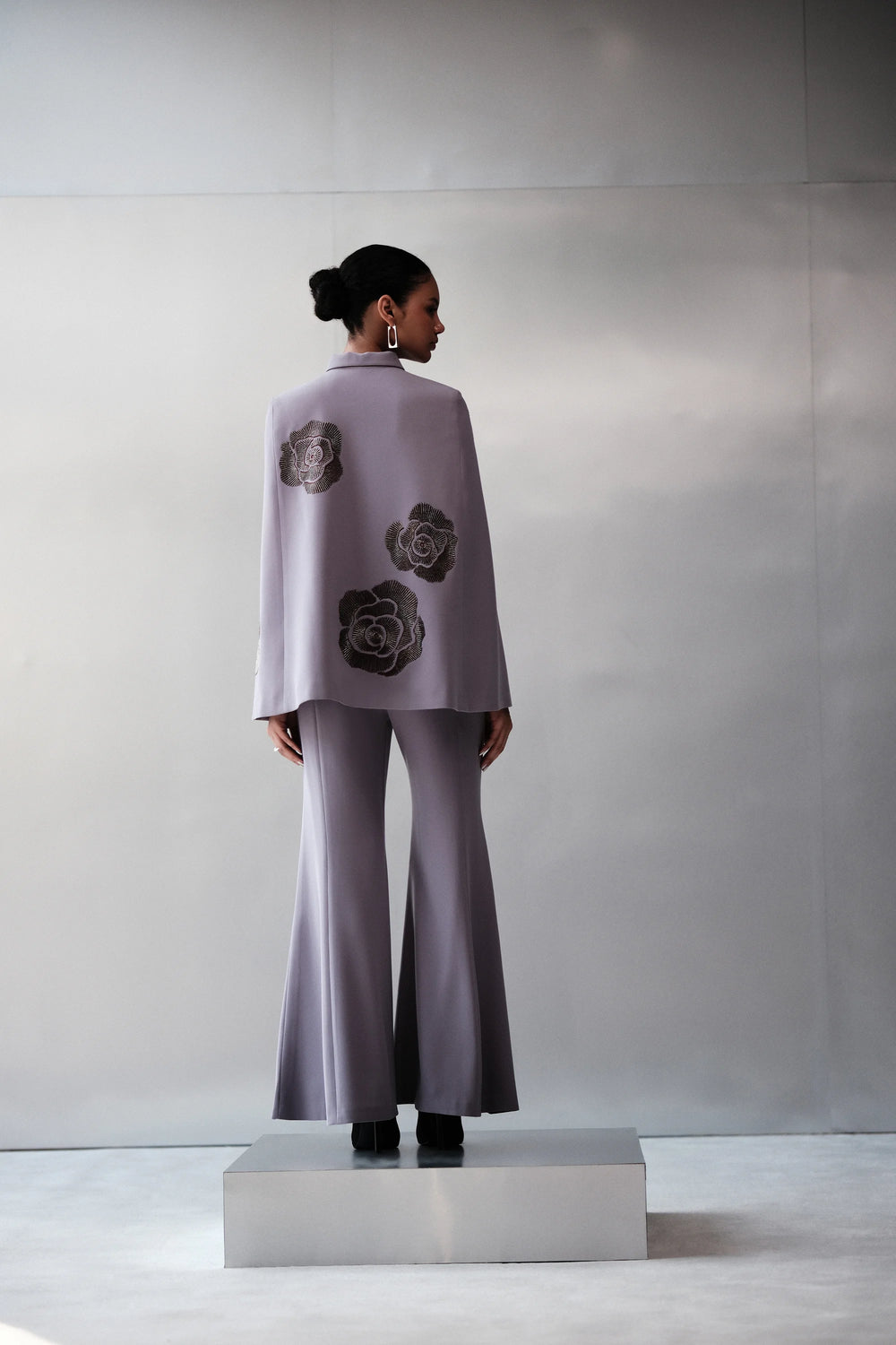 GEOMETRIC ROSES CAPE