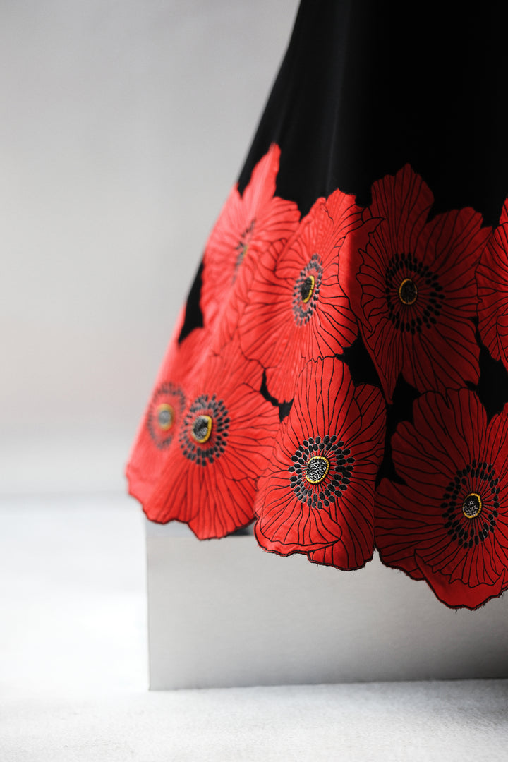 POPPY BORDER STATEMENT SKIRT WITH BLOUSE