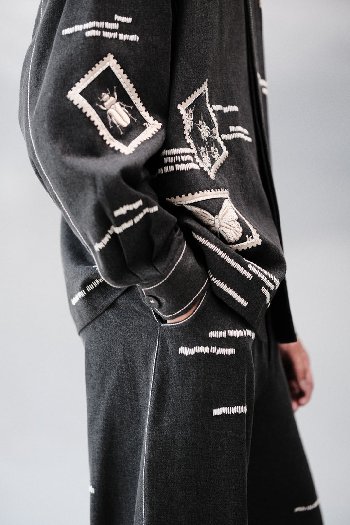 BUG STAMP OVERSIZED JACKET WITH BAGGY PANTS