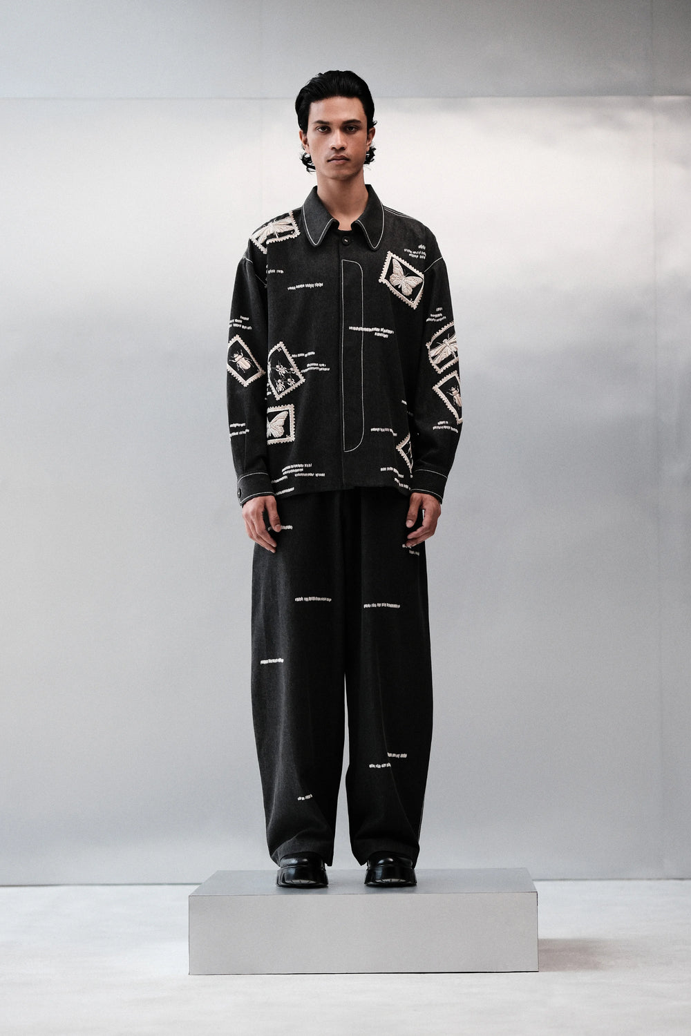 BUG STAMP OVERSIZED JACKET WITH BAGGY PANTS