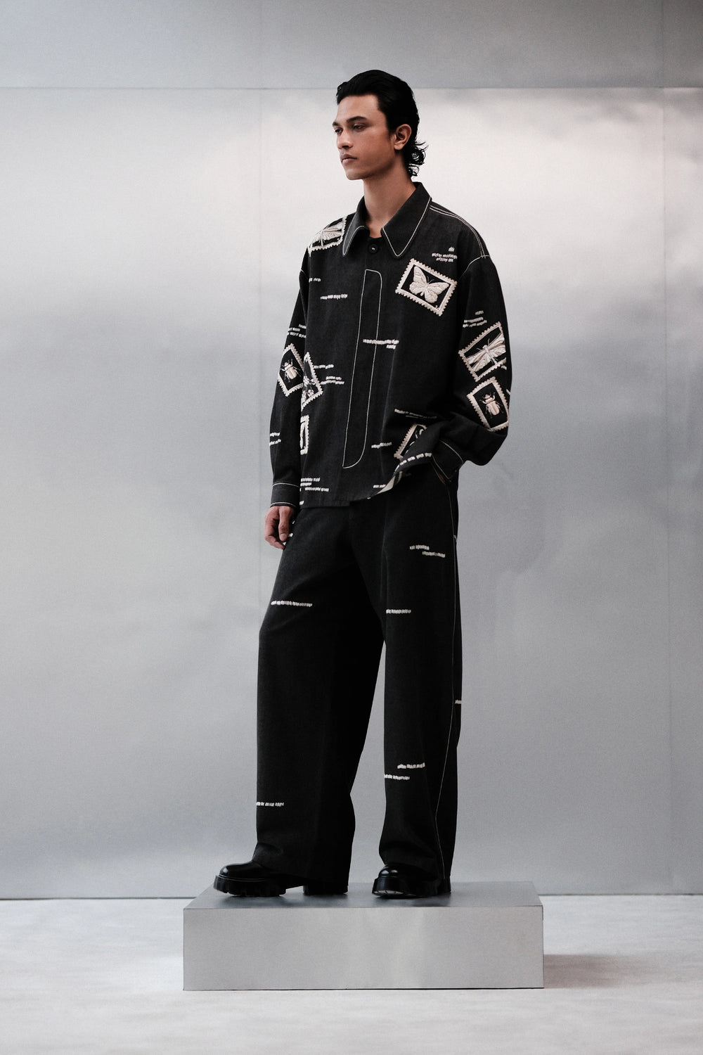 BAGGY PANTS OF ( BUG STAMP OVERSIZED JACKET )