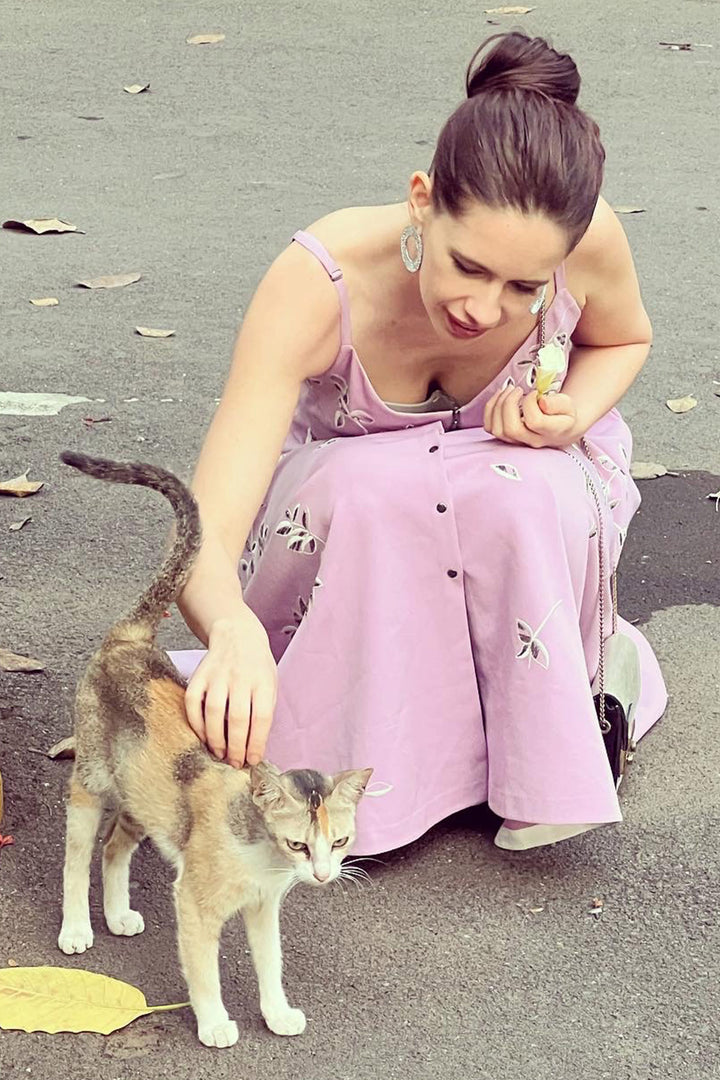 Kalki Koechlin In Abstract Rose Spagetti Strap Midi Dress
