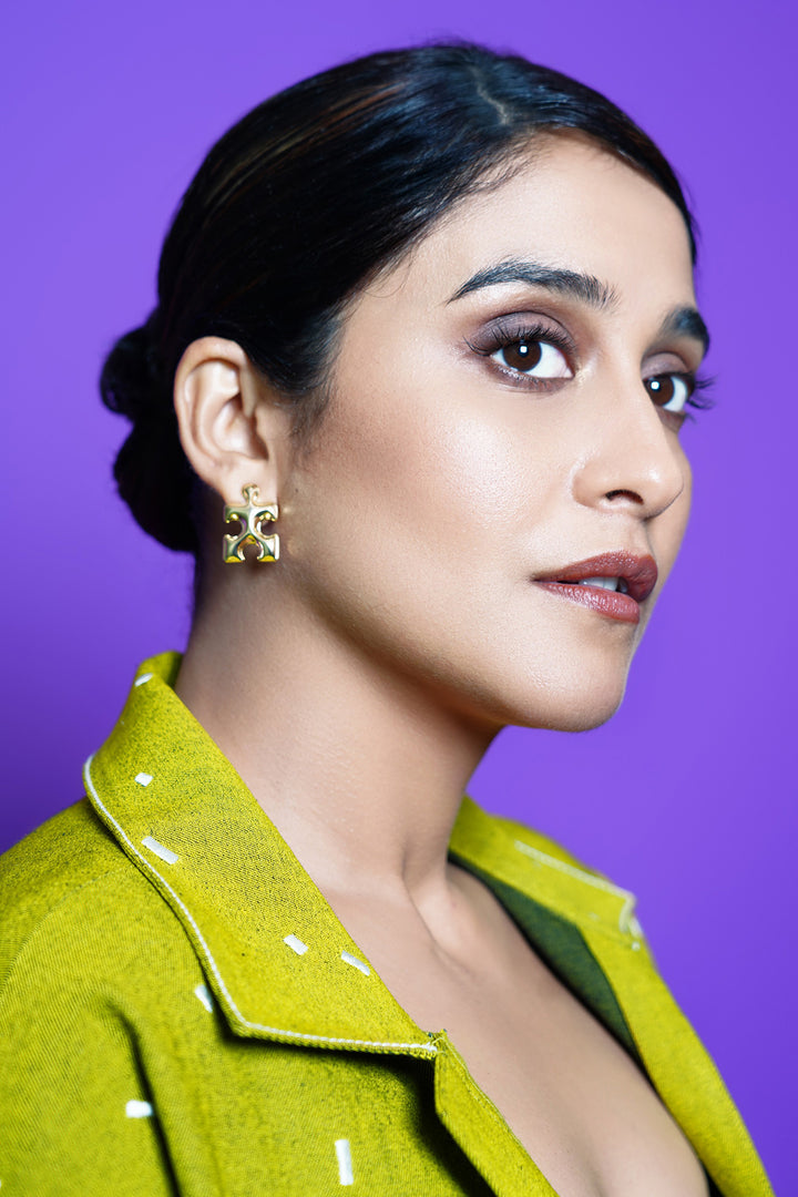 Regina Cassandra In Abstract Shapes And Ostrich Jacket With Circular Skirt And Corset