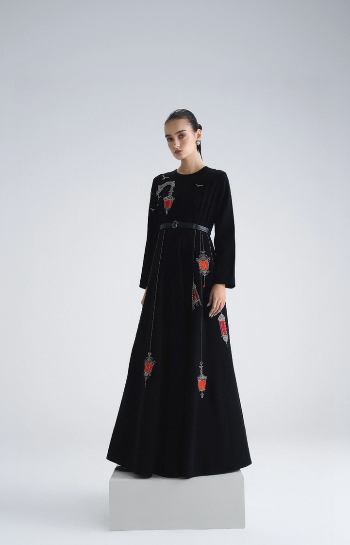 HANGING LAMP ROUND NECK LONG DRESS