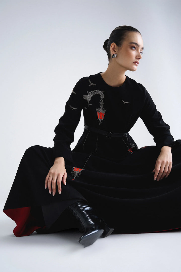 HANGING LAMP ROUND NECK LONG DRESS