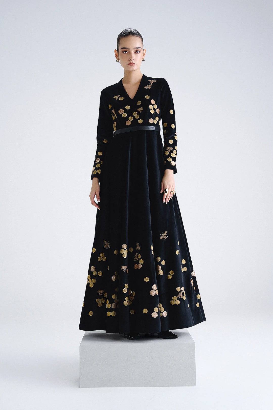HONEYCOMB V NECK LONG DRESS