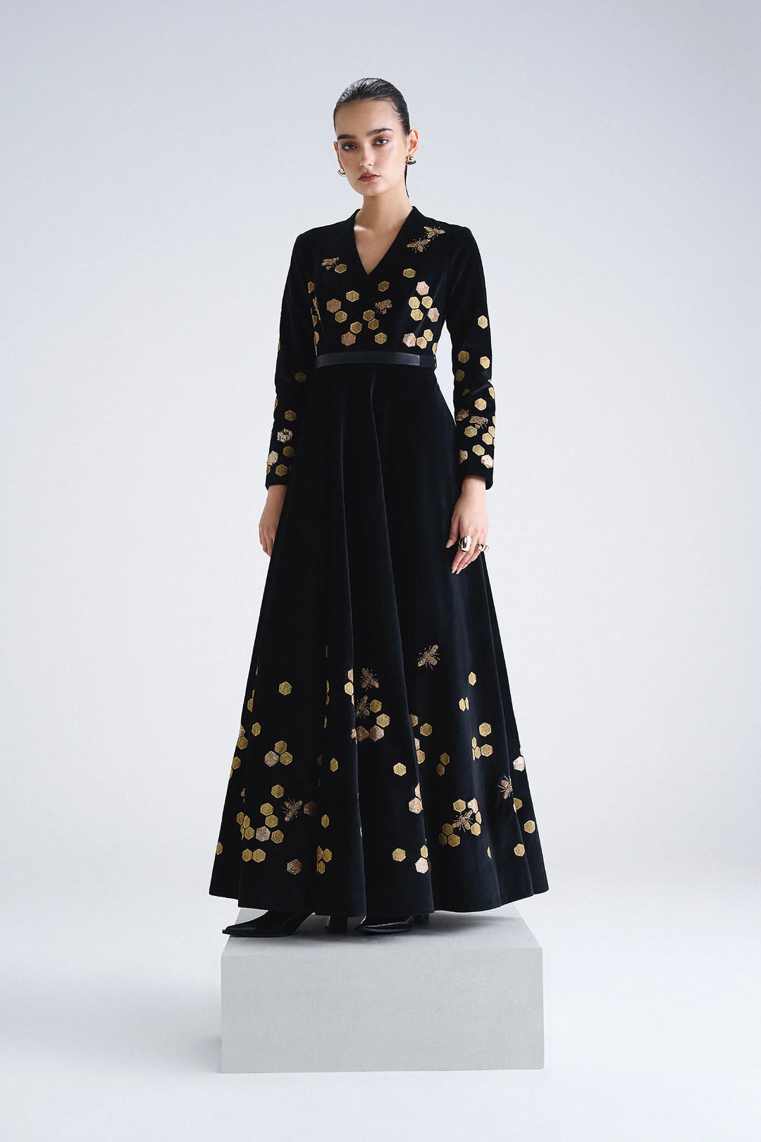 HONEYCOMB V NECK LONG DRESS