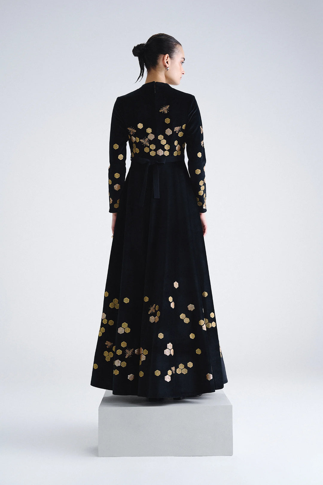 HONEYCOMB V NECK LONG DRESS