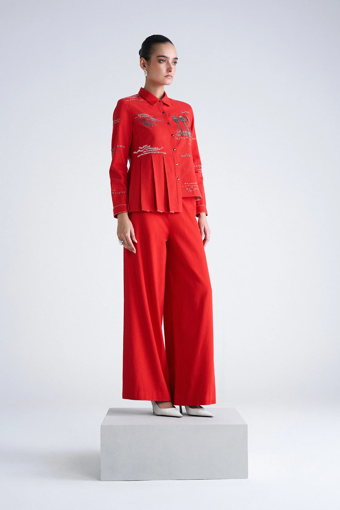 CUTLERY ONE SIDE KNIFE PLEATED SHIRT
