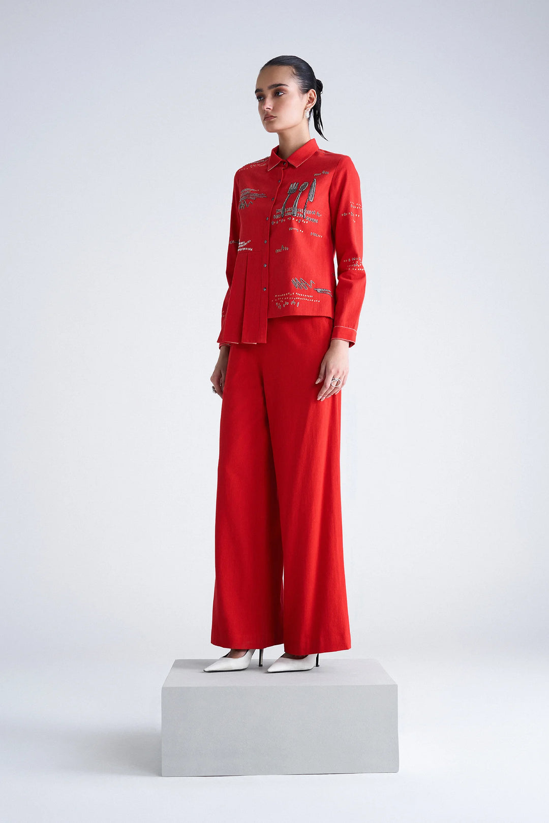 CUTLERY ONE SIDE KNIFE PLEATED SHIRT