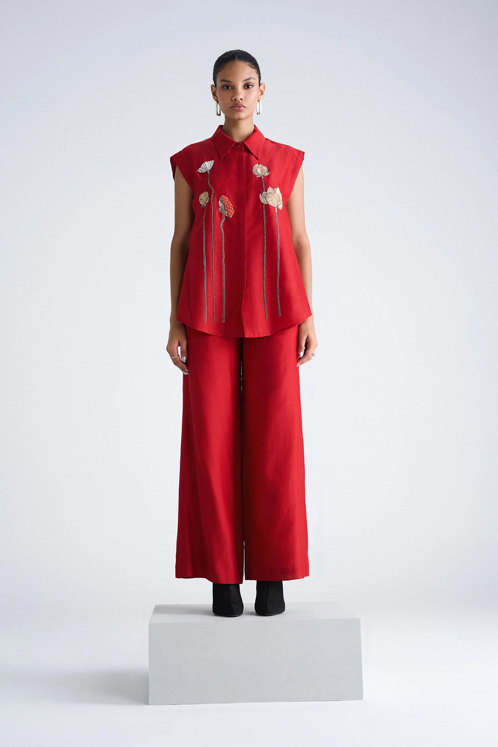 EARTH LOTUS PLEATED SHIRT