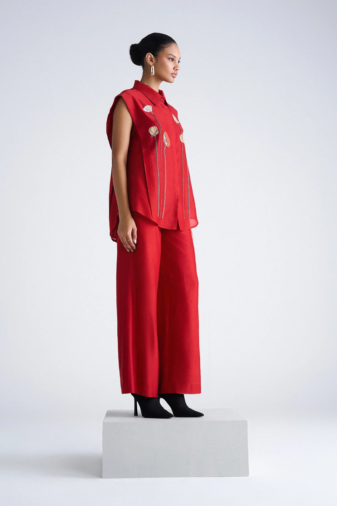 EARTH LOTUS PLEATED SHIRT