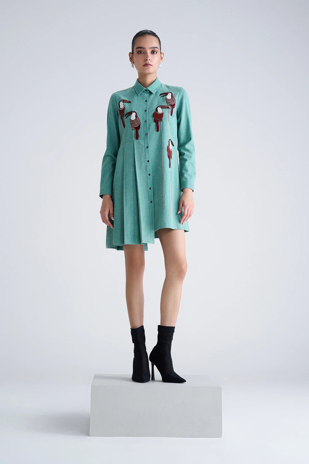 TOUCAN SIDE PLEATED SHIRT DRESS