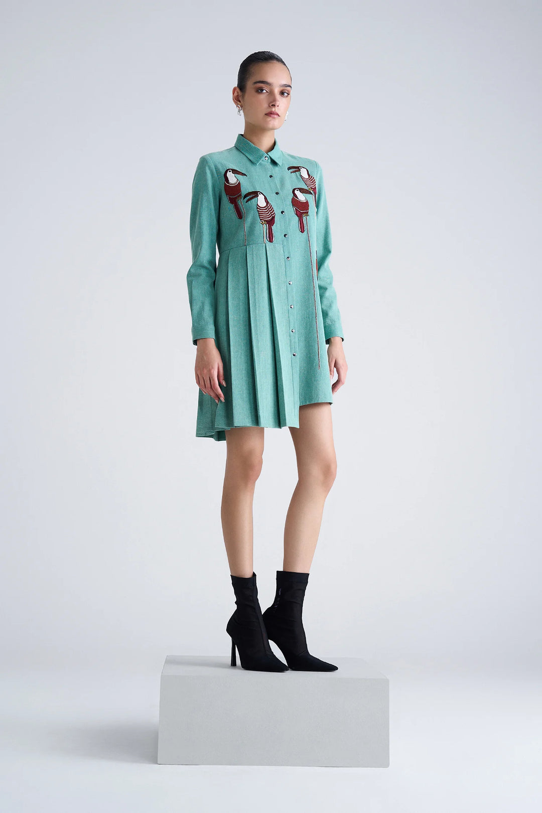 TOUCAN SIDE PLEATED SHIRT DRESS