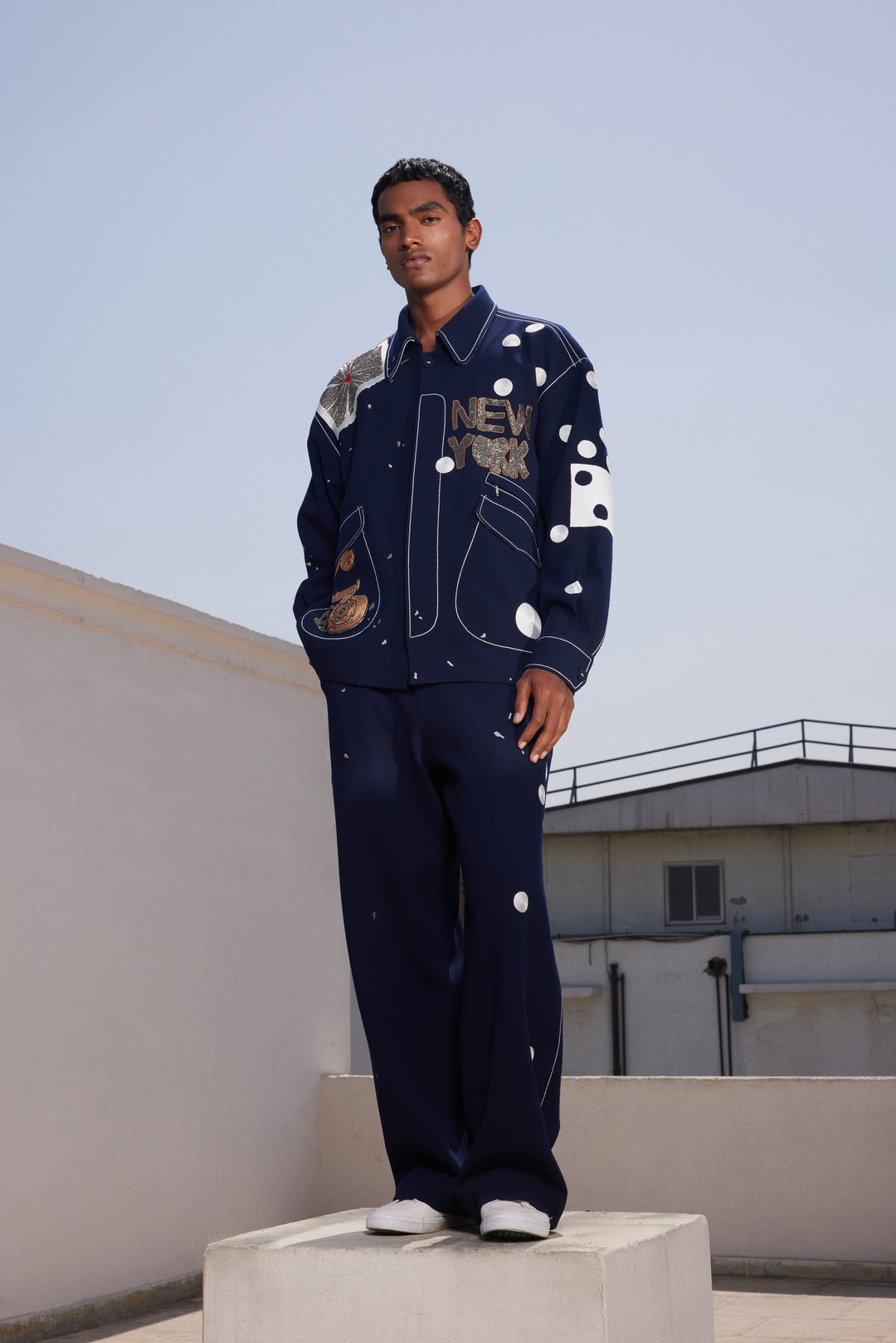 TELEPHONE AND TEXT JACKET WITH BAGGY PANTS