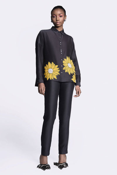 Narrow Pants of (Sunflower Applique Boxy Shirt)