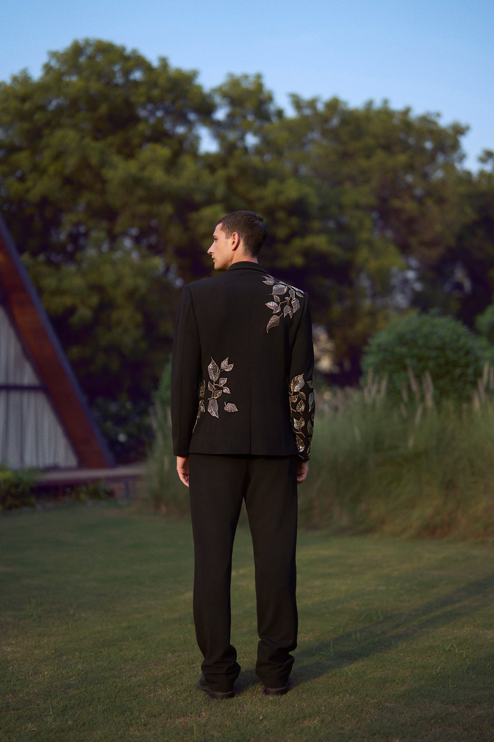 NARROW PANTS OF (HAZEL LEVES BLAZER)