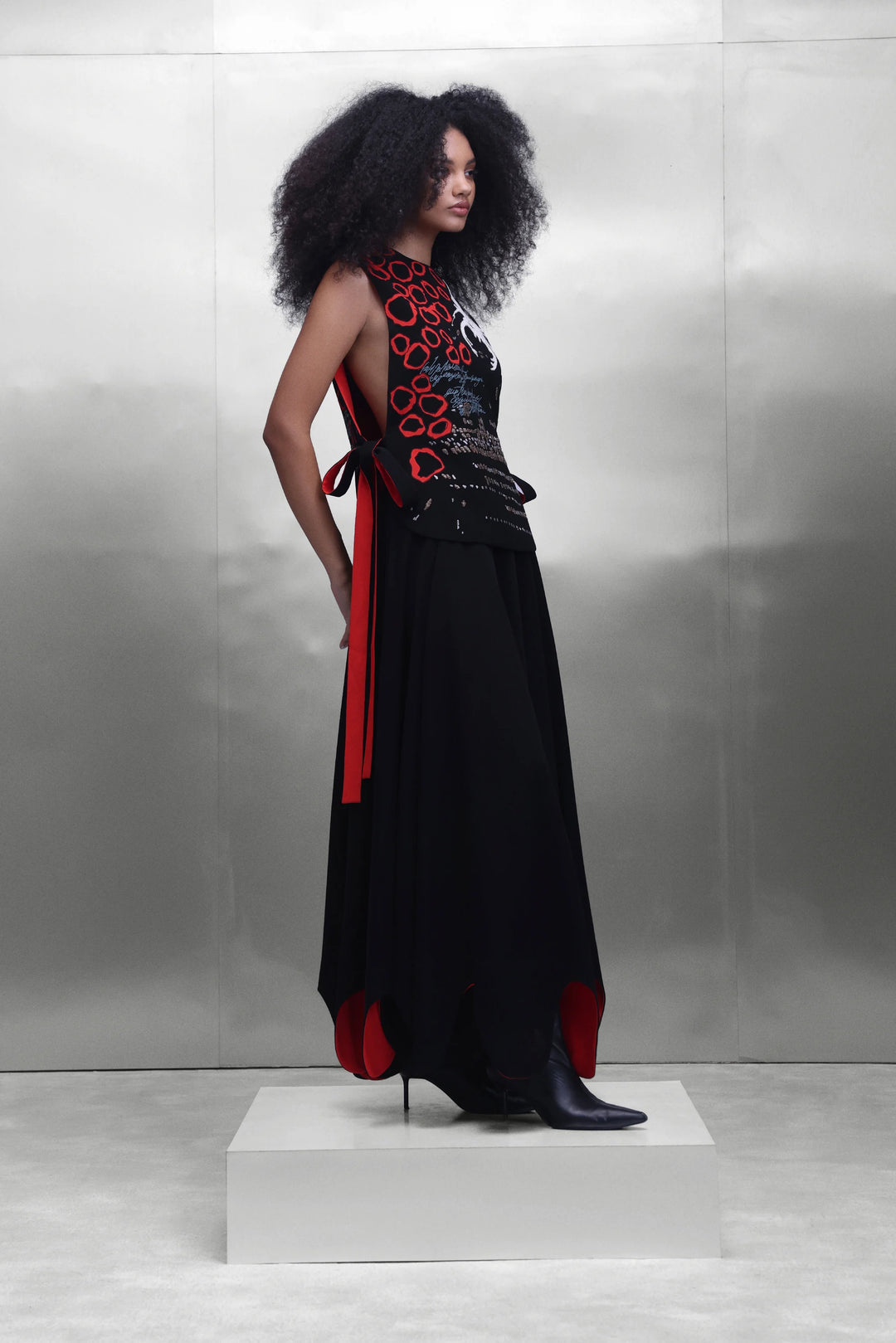 BUG THEORY OVERLAY WITH BIG WAVY CIRCULAR SKIRT