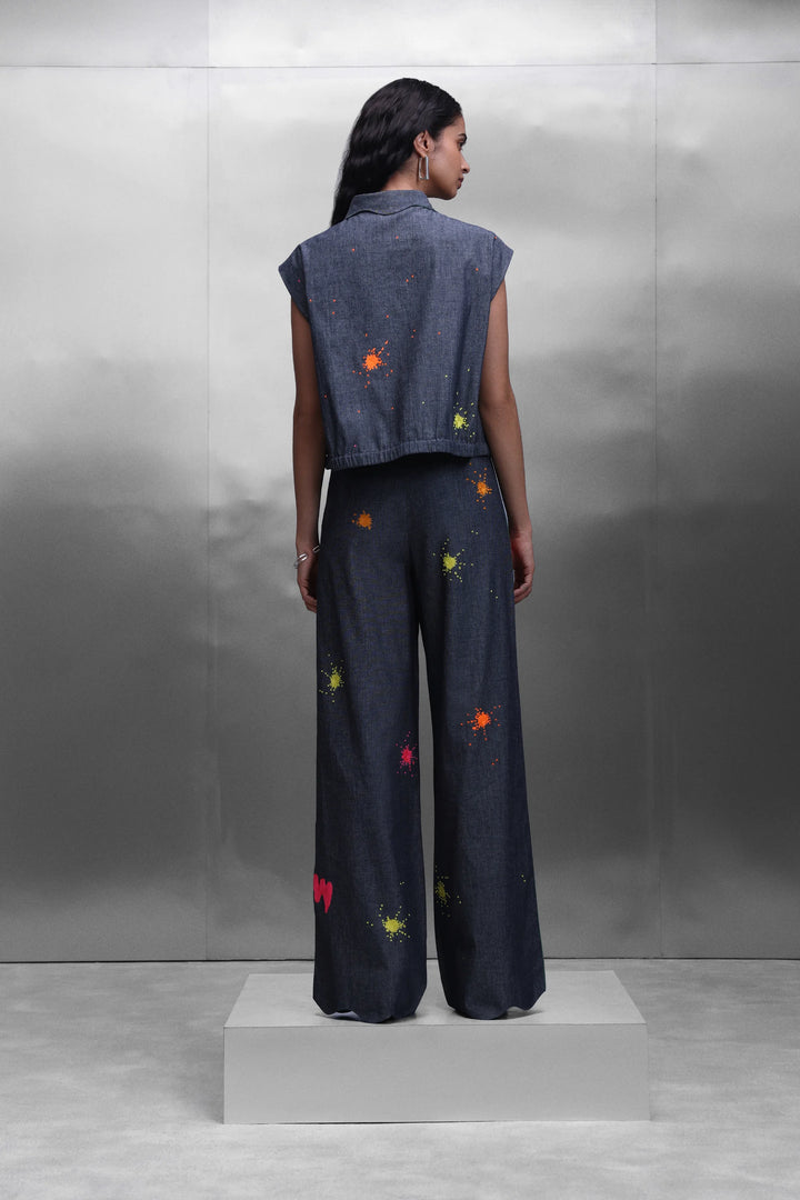 FLARED PANTS OF ( KIDOODLE SLEEVELESS BOX SHIRT )