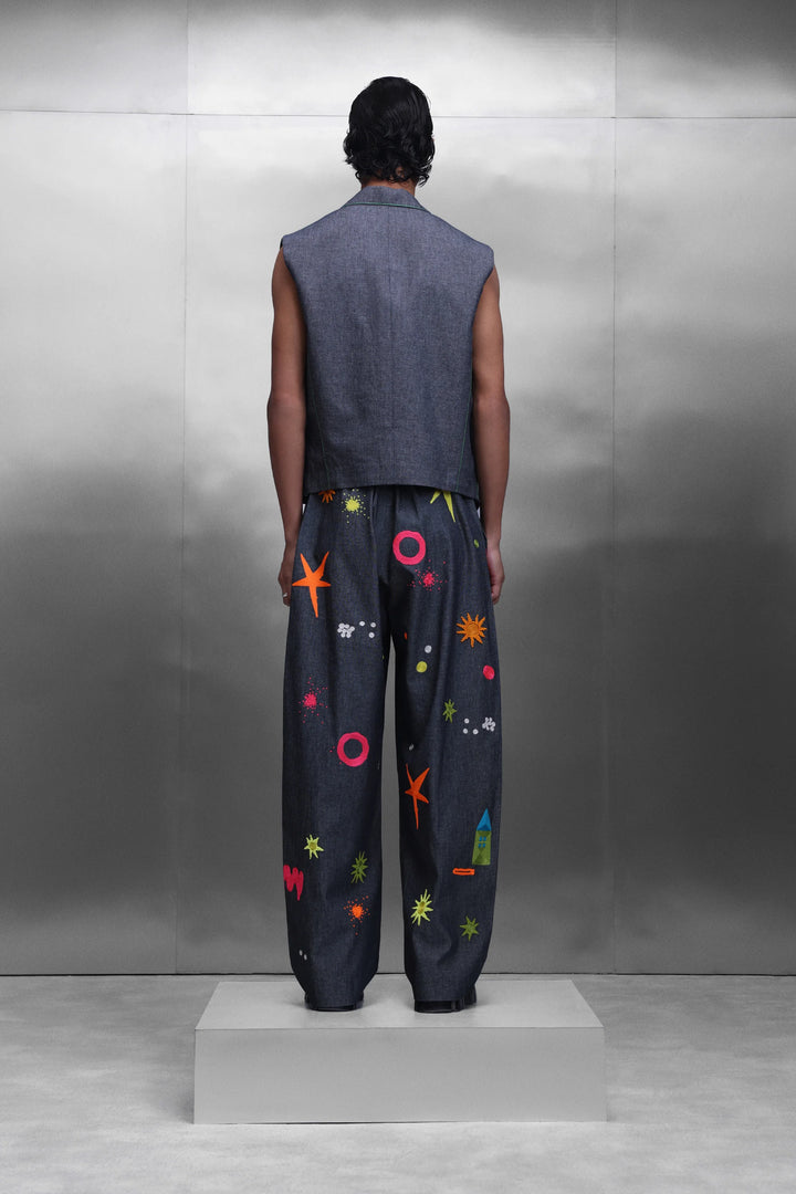 PLAIN SLEEVELESS FRONT OPEN JACKET WITH KIDOODLE BAGGY PANT