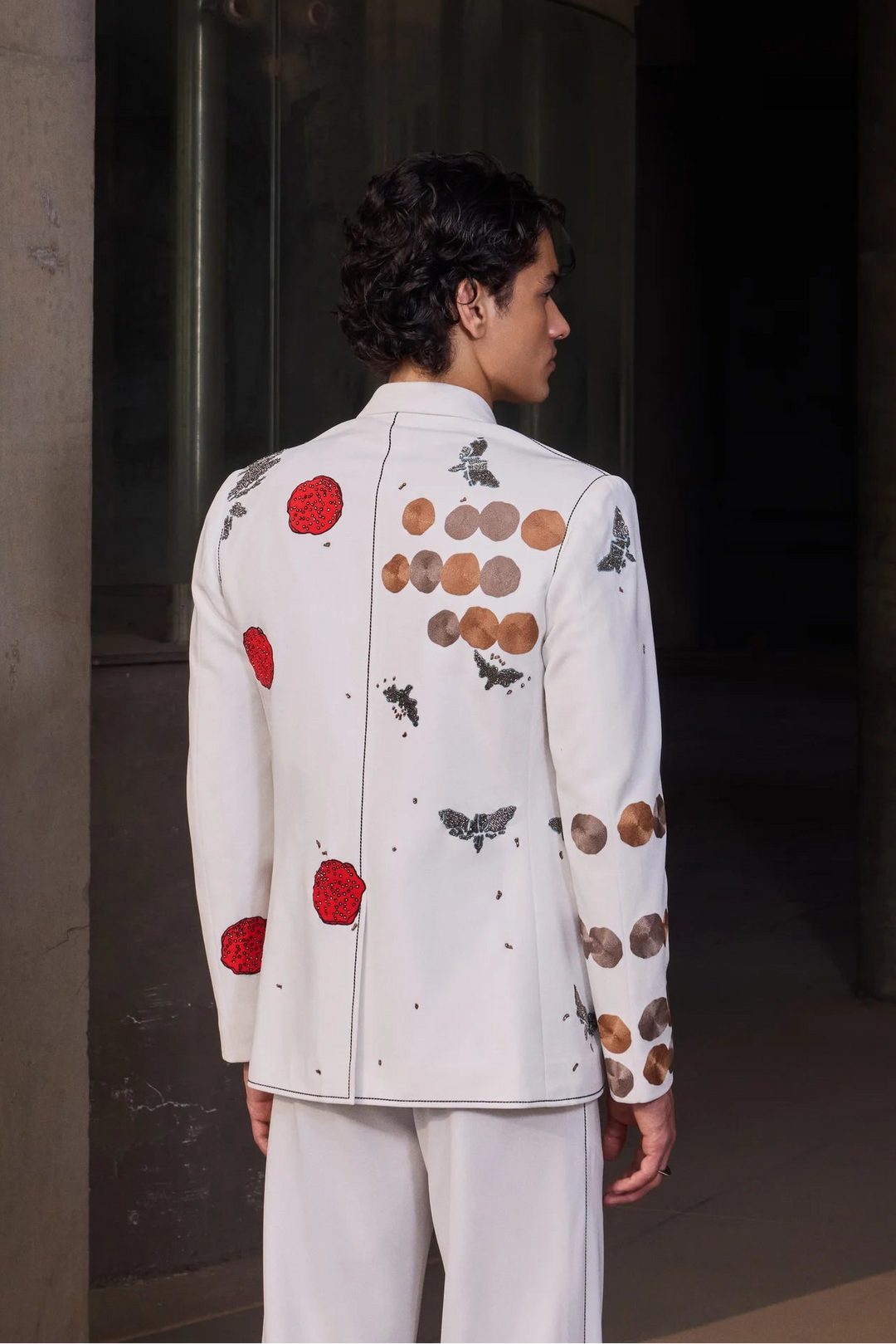 CIRCLE AND FLUTTER BLAZER