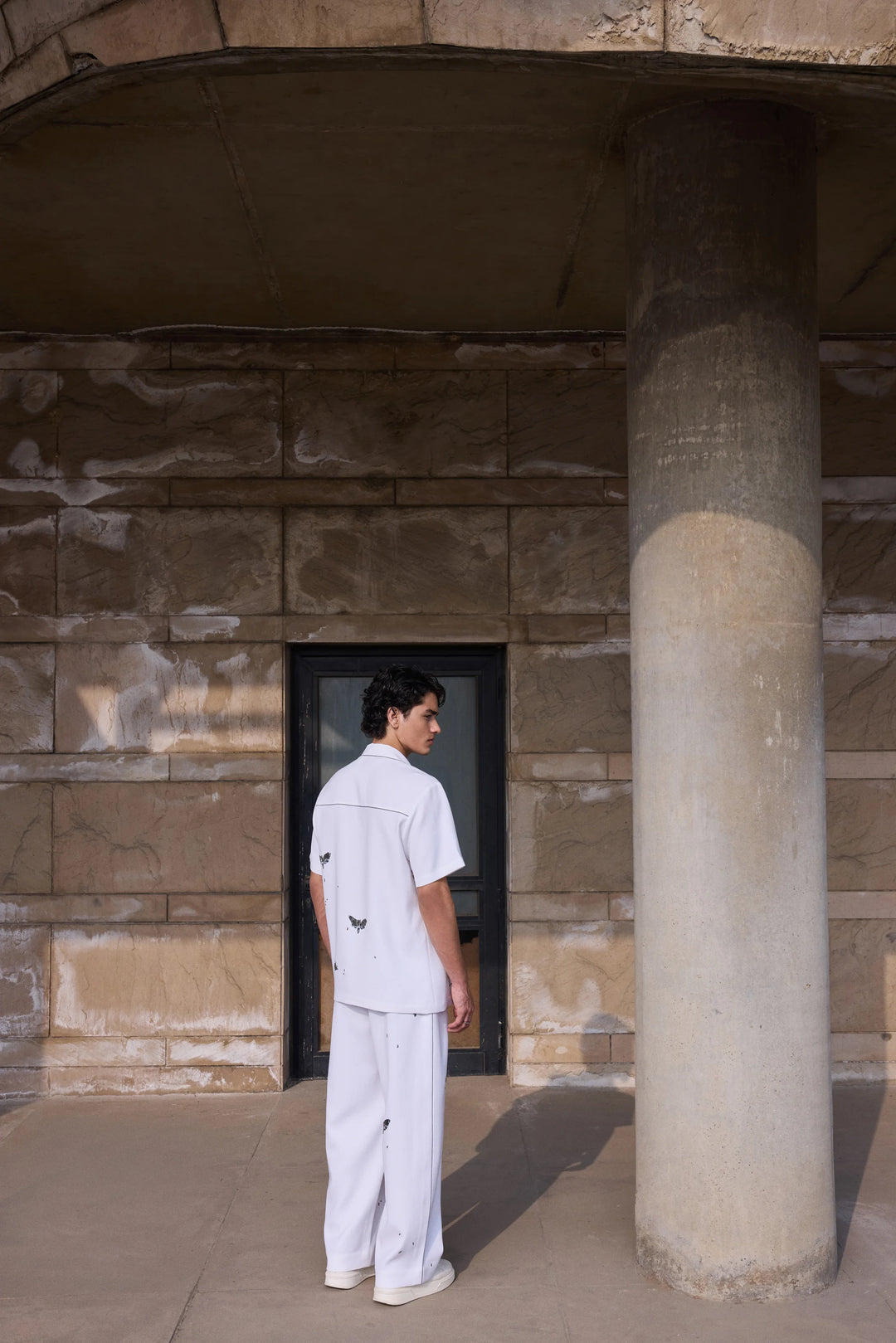 CIRCLE AND FLUTTER HALF SLEEVE SHIRT WITH BAGGY PANTS