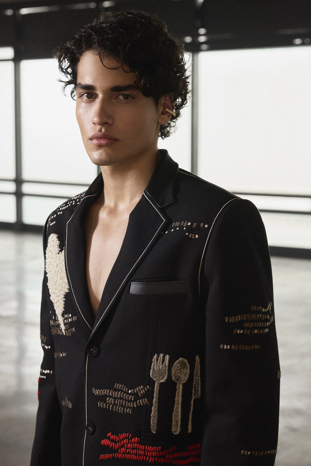 CUTLERY BLAZER WITH STRAIGHT PANTS