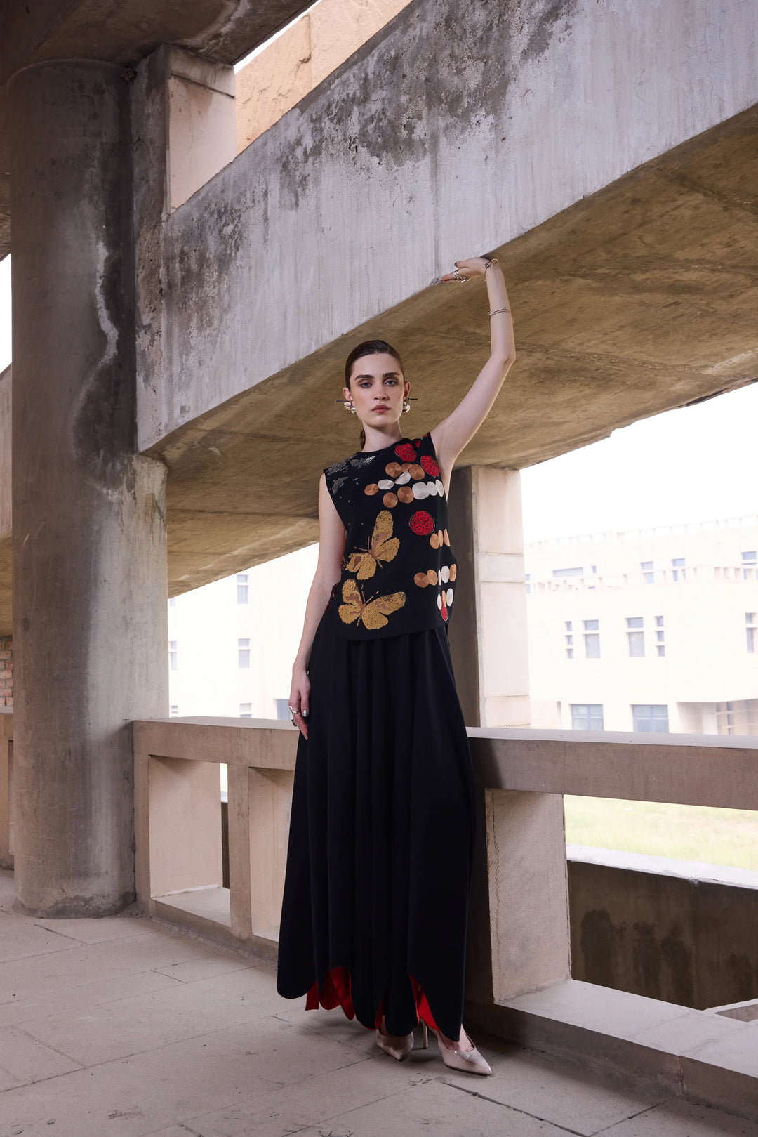 BIG WAVY CIRCULAR SKIRT OF CIRCLE AND FLUTTER OVERLAY