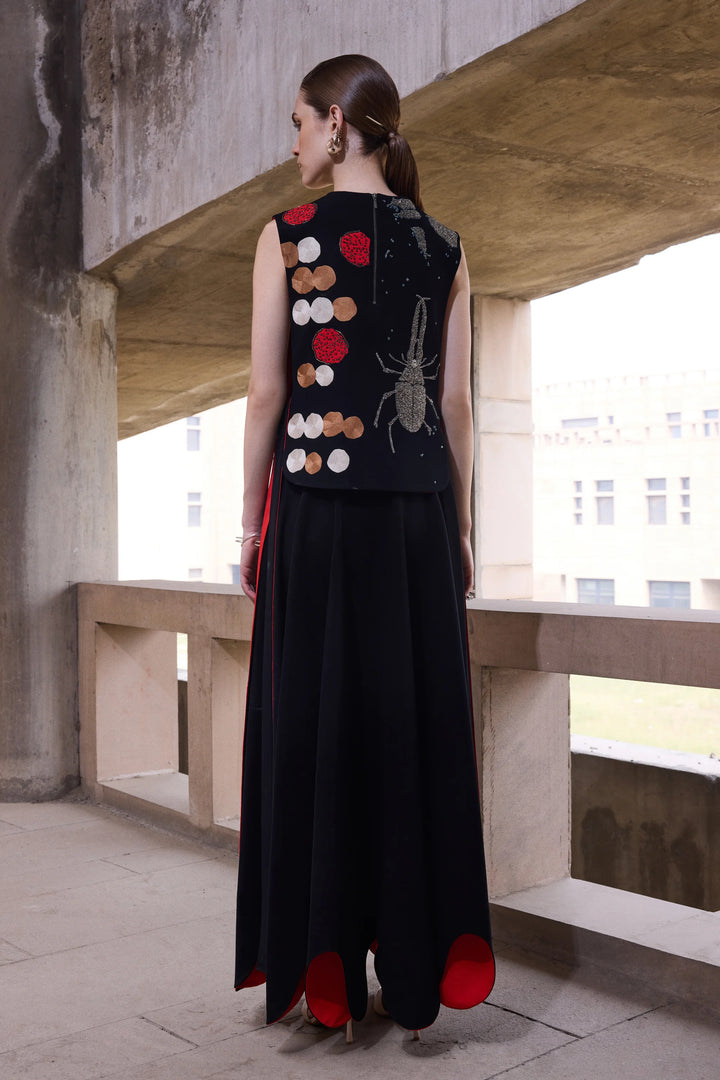 BIG WAVY CIRCULAR SKIRT OF CIRCLE AND FLUTTER OVERLAY