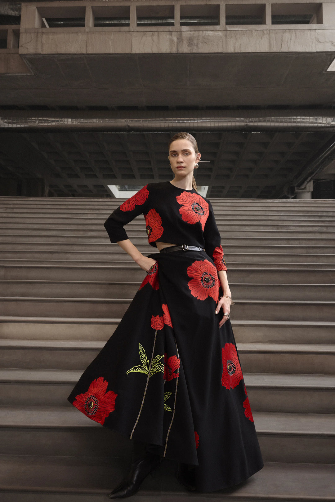 POPPY FLOWER BLOUSE WITH STATEMENT SKIRT