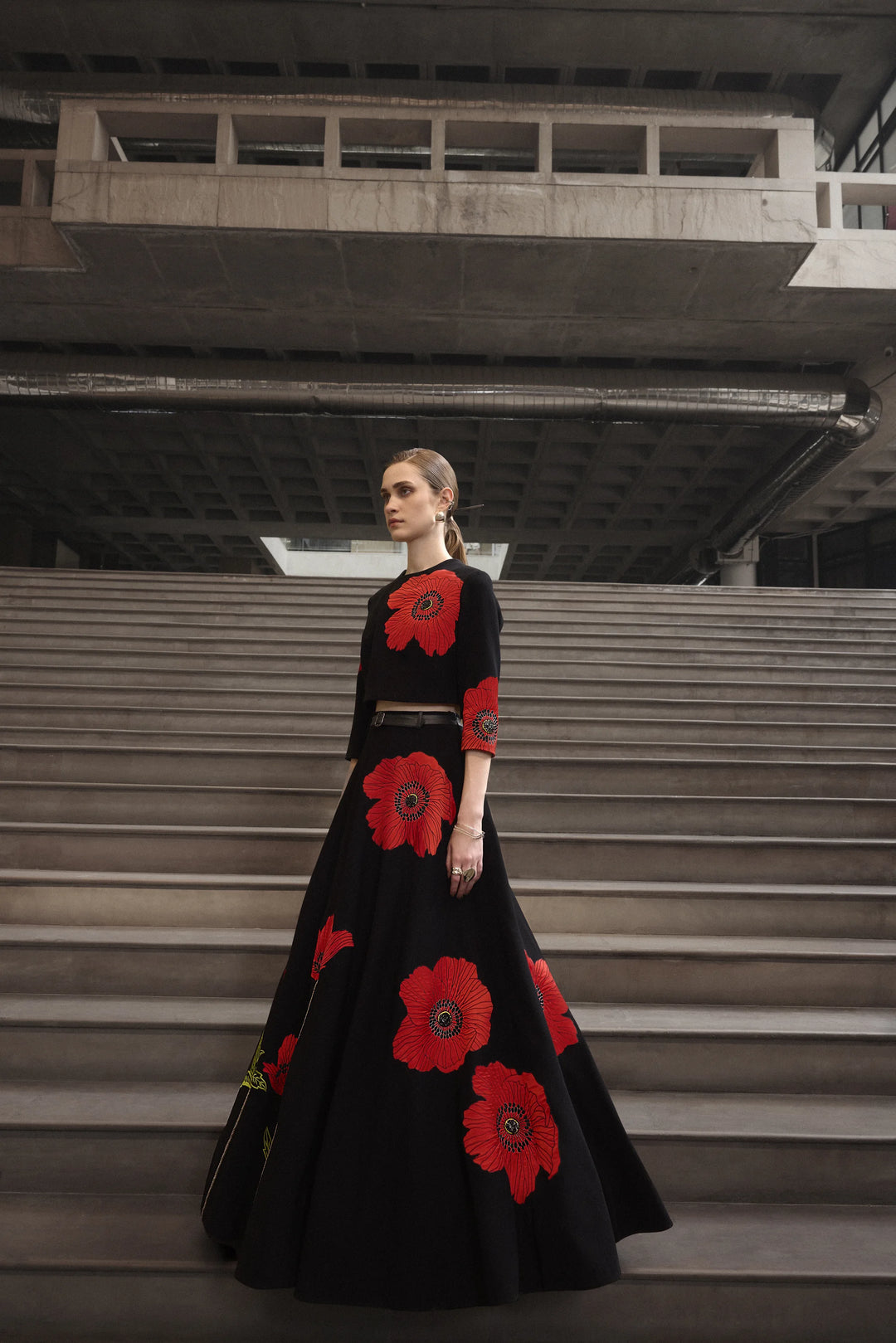 POPPY FLOWER BLOUSE WITH STATEMENT SKIRT