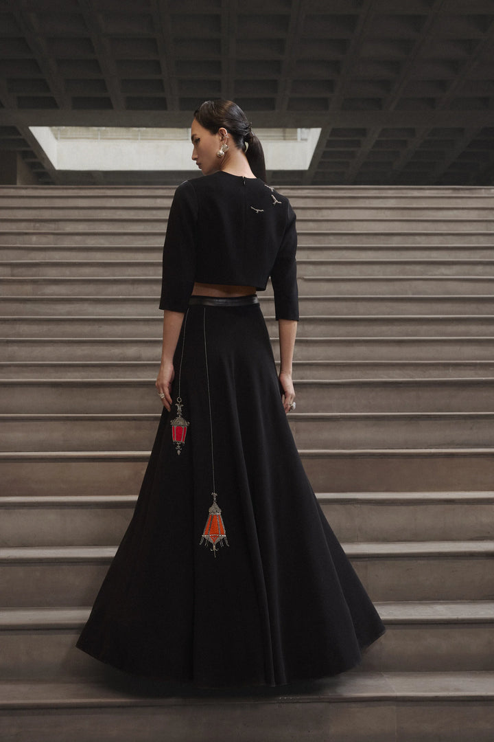 HANGING LAMP BLOUSE WITH STATEMENT SKIRT