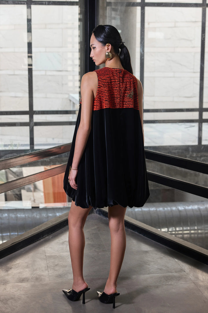 LINES AND INSECT BALOON MINI DRESS