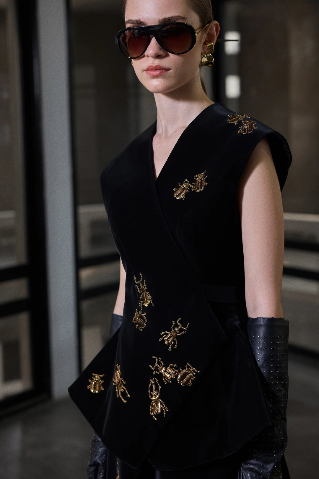 ASYMMETRIC WRAP SKIRT INSECT WRAP JACKET