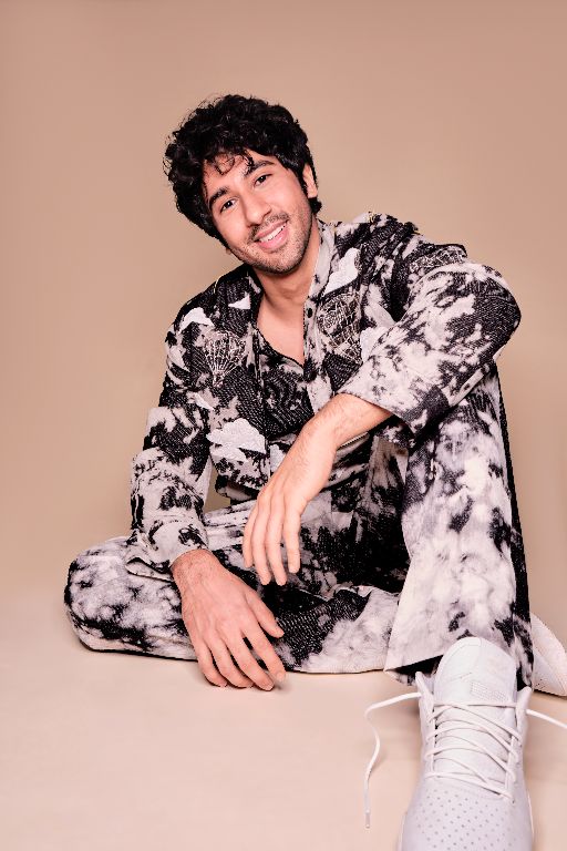 Vihaan Samat in Air Balloon,Clouds And Sun Double Layer Bomber With Pants