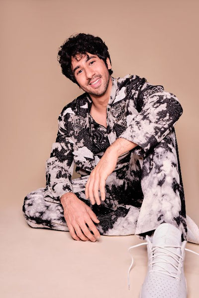 Vihaan Samat in Air Balloon,Clouds And Sun Double Layer Bomber With Pants