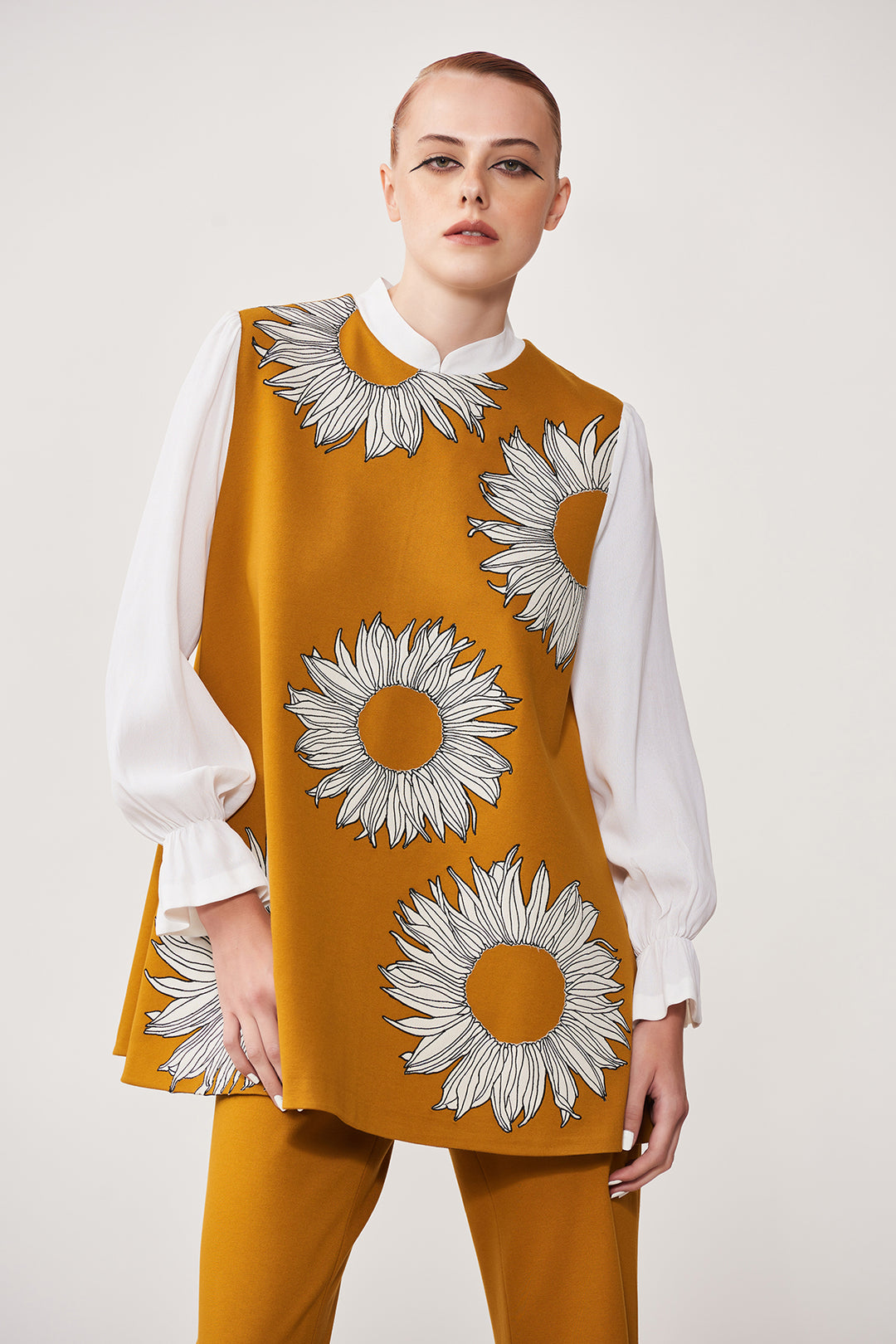 Sunflower Flared Top With Straight Pant